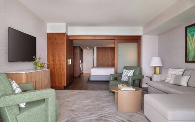 The Ritz-Carlton Residences, Waikiki Beach
