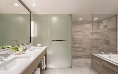 The Ritz-Carlton Residences, Waikiki Beach