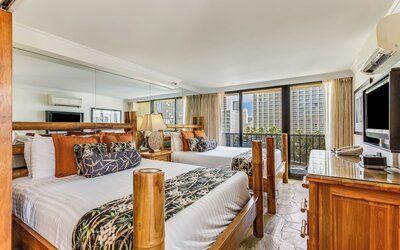 Castle Bamboo Waikīkī Hotel