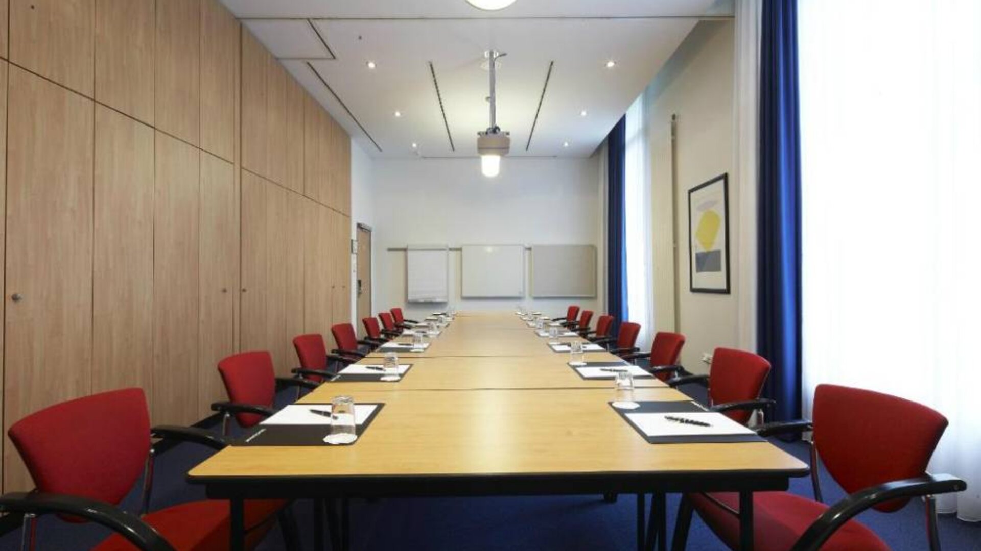 Intercity Hotel Frankfurt Airport