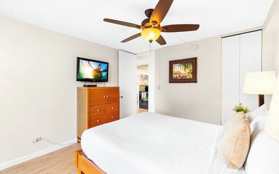 Pacific Monarch - 1 BR - Ocean & City Views