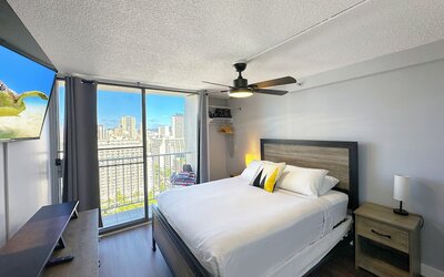 Pacific Monarch - 1 BR - Ocean & City Views