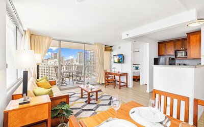 Pacific Monarch - 1 BR - Ocean & City Views