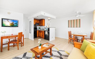 Pacific Monarch - 1 BR - Ocean & City Views