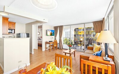 Pacific Monarch - 1 BR - Ocean & City Views