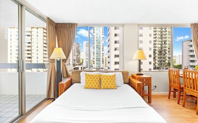 Pacific Monarch - 1 BR - Ocean & City Views