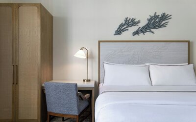 Moana Surfrider, A Westin Resort & Spa, Waikiki Beach