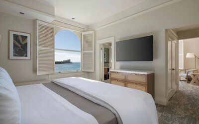 Moana Surfrider, A Westin Resort & Spa, Waikiki Beach