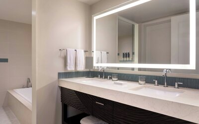 Moana Surfrider, A Westin Resort & Spa, Waikiki Beach