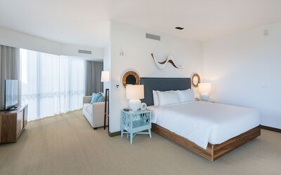 Hyatt Centric Waikiki Beach
