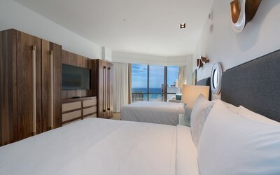 Hyatt Centric Waikiki Beach