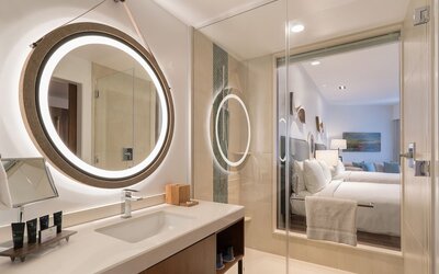 Hyatt Centric Waikiki Beach