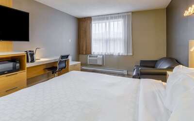 Clarion Pointe Quebec Airport