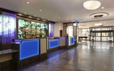Travelodge by Wyndham Hotel & Convention Centre Quebec City