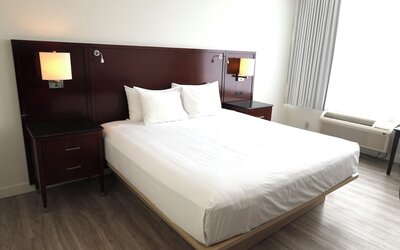 Travelodge by Wyndham Hotel & Convention Centre Quebec City