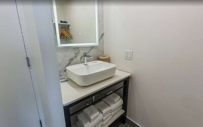 Travelodge by Wyndham Hotel & Convention Centre Quebec City
