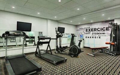 Travelodge by Wyndham Hotel & Convention Centre Quebec City