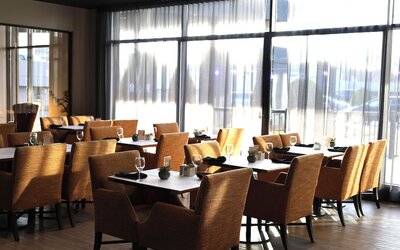 Travelodge by Wyndham Hotel & Convention Centre Quebec City