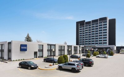 Travelodge by Wyndham Hotel & Convention Centre Quebec City