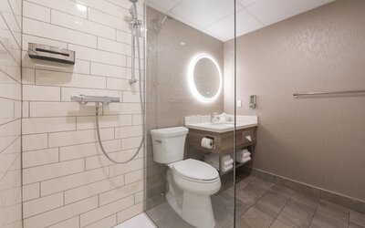 Hotel & Suites Le Dauphin Quebec