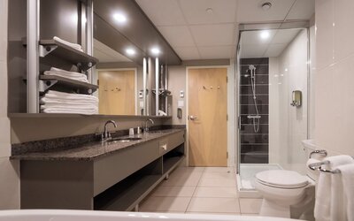 Hotel & Suites Le Dauphin Quebec