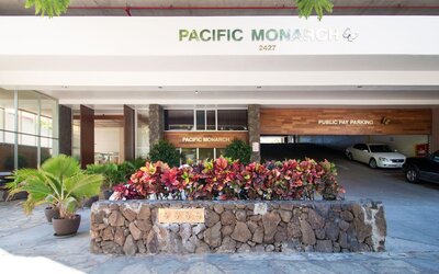 Renovated Pacific Monarch Studio Near Waikiki Beach