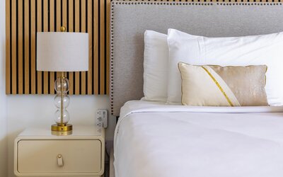 Renovated Pacific Monarch Studio Near Waikiki Beach