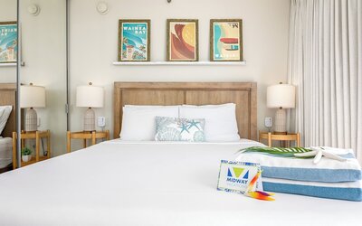 Renovated Pacific Monarch Studio Near Waikiki Beach