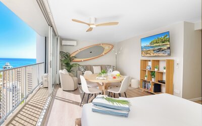 Renovated Pacific Monarch Studio Near Waikiki Beach