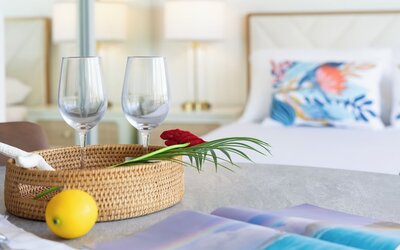 Renovated Pacific Monarch Studio Near Waikiki Beach