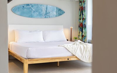 Renovated Pacific Monarch Studio Near Waikiki Beach