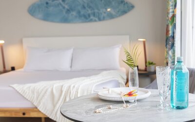 Renovated Pacific Monarch Studio Near Waikiki Beach