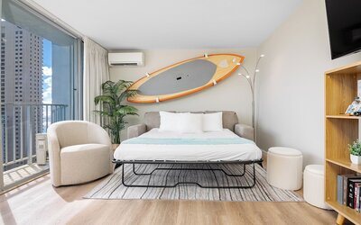 Renovated Pacific Monarch Studio Near Waikiki Beach