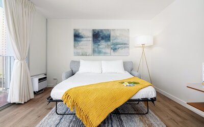 Renovated Pacific Monarch Studio Near Waikiki Beach