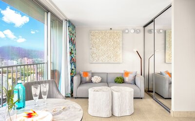 Renovated Pacific Monarch Studio Near Waikiki Beach