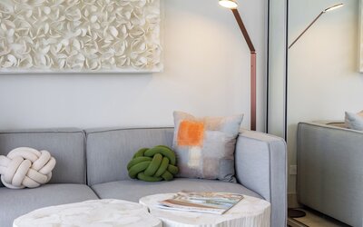 Renovated Pacific Monarch Studio Near Waikiki Beach