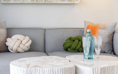 Renovated Pacific Monarch Studio Near Waikiki Beach