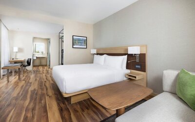 AC Hotel by Marriott Honolulu