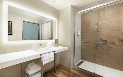 AC Hotel by Marriott Honolulu