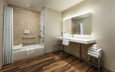 AC Hotel by Marriott Honolulu