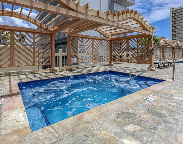 Ocean and City Views at Island Colony Near Waikiki Beach