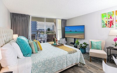 Ocean and City Views at Island Colony Near Waikiki Beach