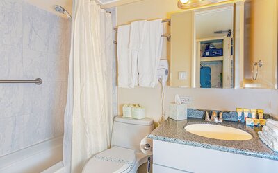 Ocean and City Views at Island Colony Near Waikiki Beach