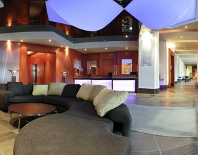 Hôtel Must –  Aéroport de Québec par JARO