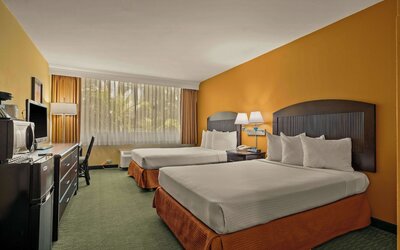 Airport Honolulu Hotel, Trademark Collection by Wyndham