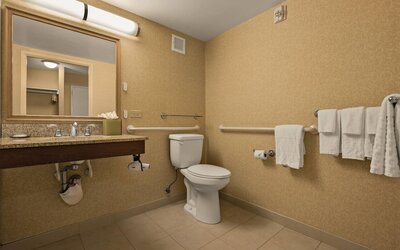 Airport Honolulu Hotel, Trademark Collection by Wyndham