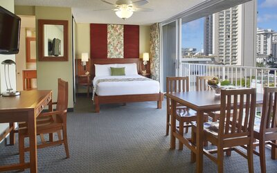 Pacific Monarch Hotel