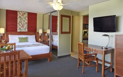 Pacific Monarch Hotel