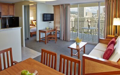 Pacific Monarch Hotel