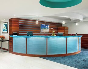 Courtyard by Marriott Waikiki Beach